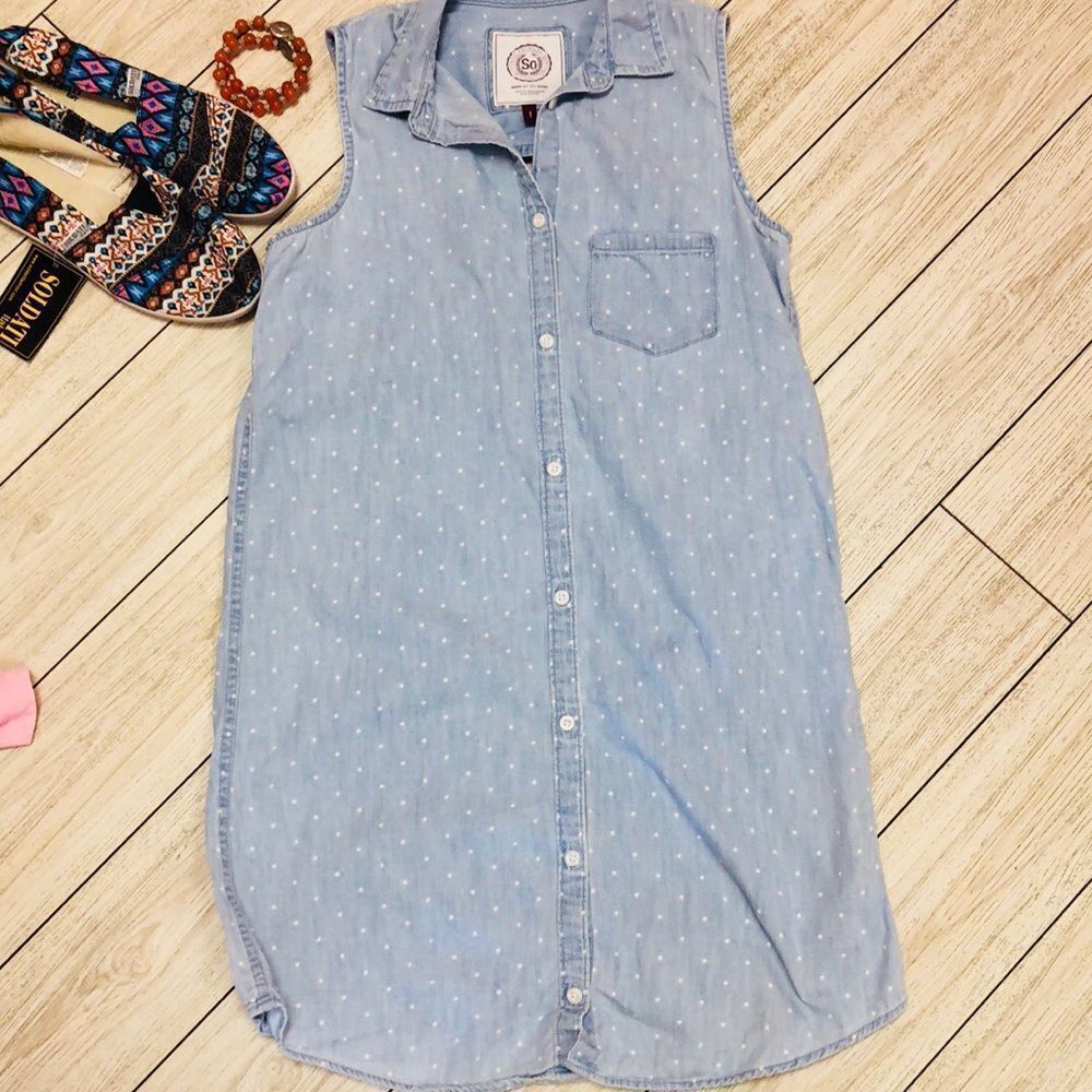 SO sleeveless light denim button-down dress/tunic